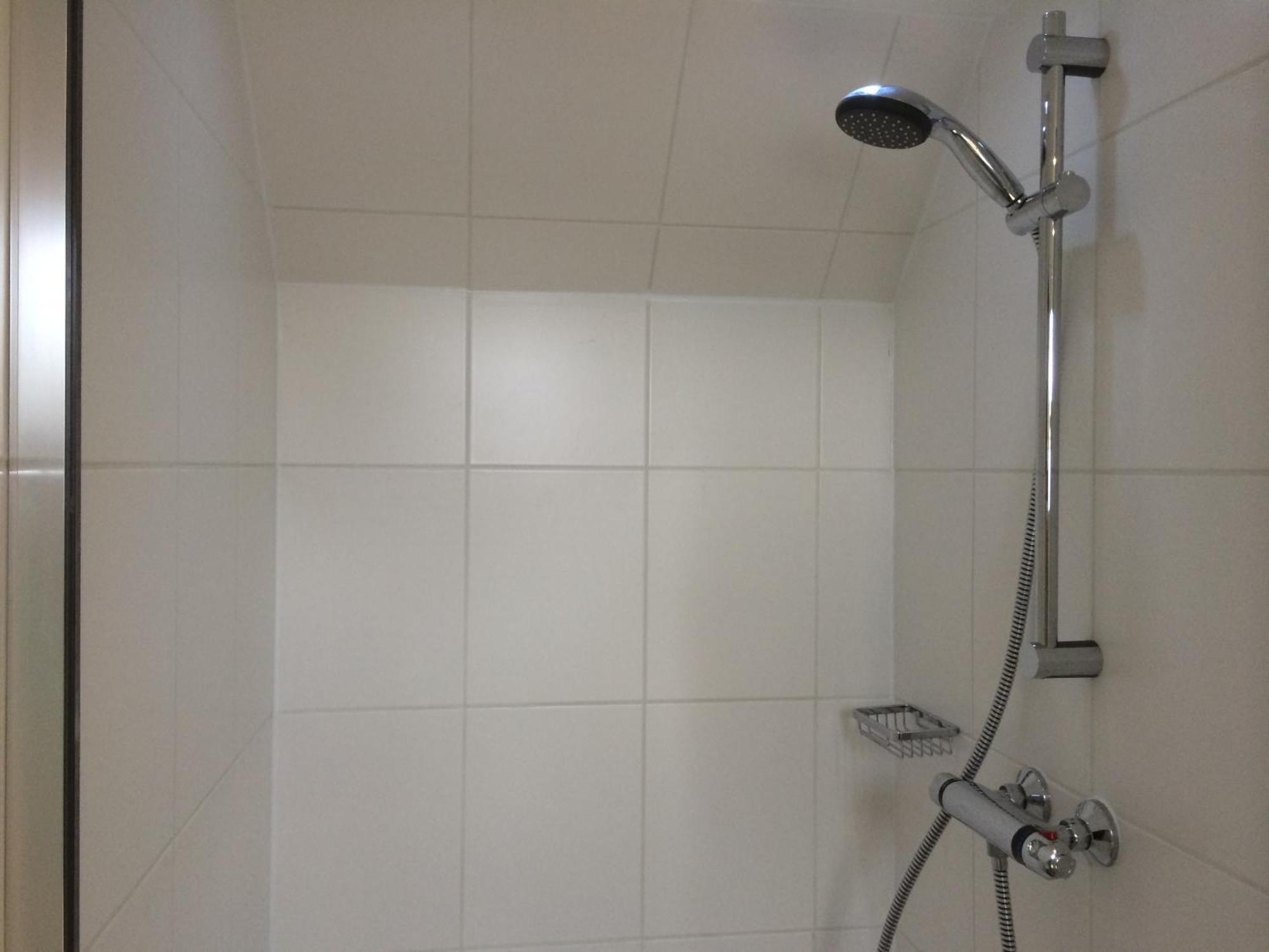 Slaopen En Stoet Panzió Anderen Szoba fotó